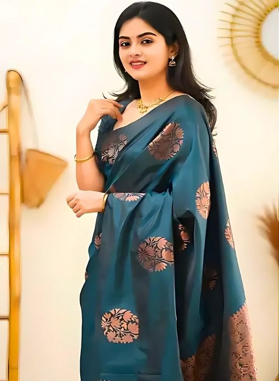Copper Silk Saree: Elegant Drape - Image 3