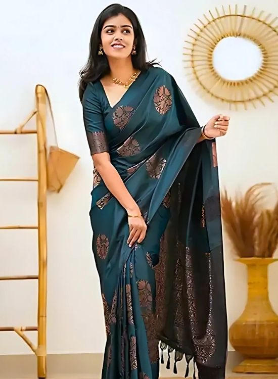 Copper Silk Saree: Elegant Drape - Image 4