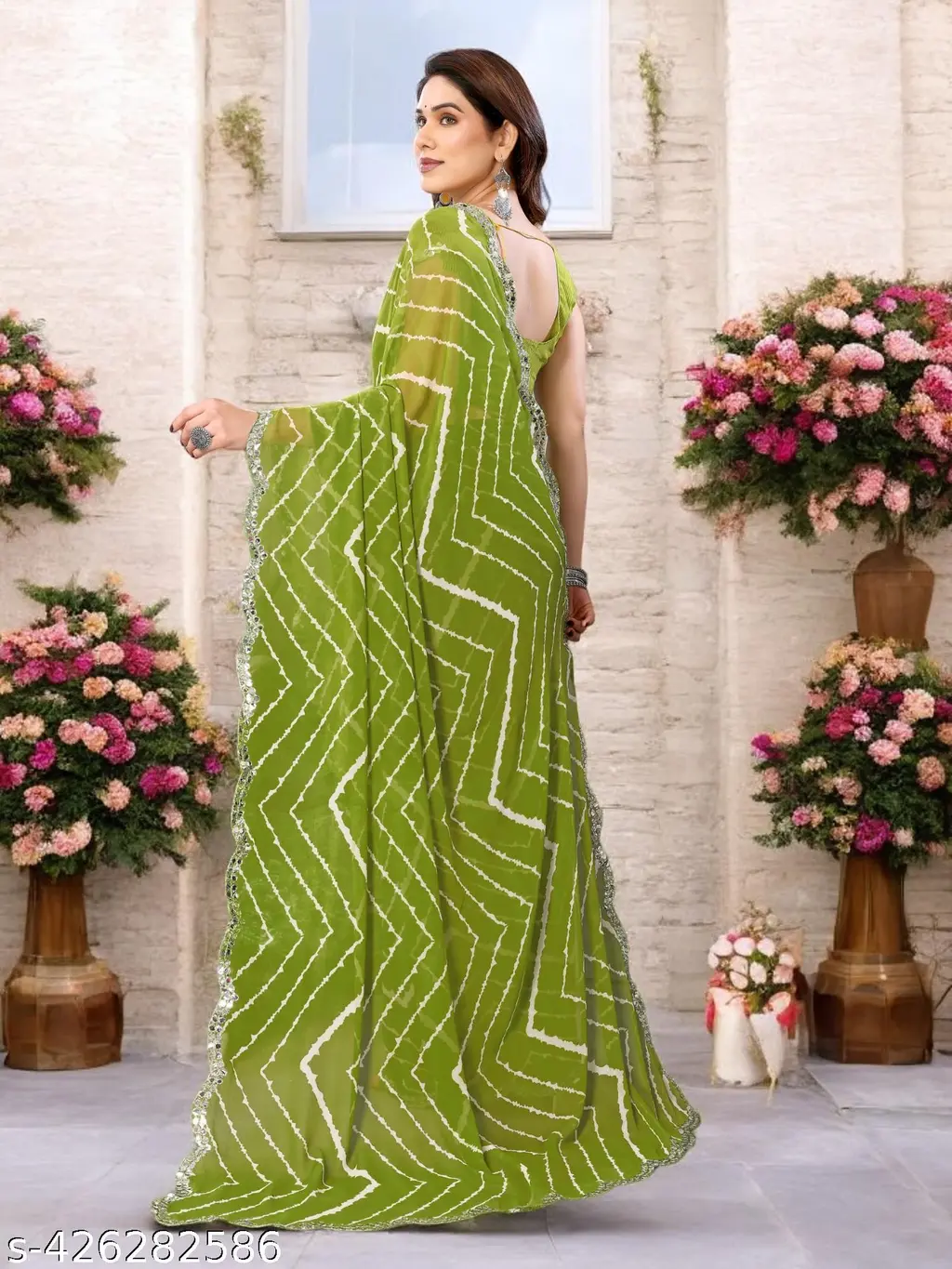 Bollywood Leheriya Green Georgette Saree - Image 2