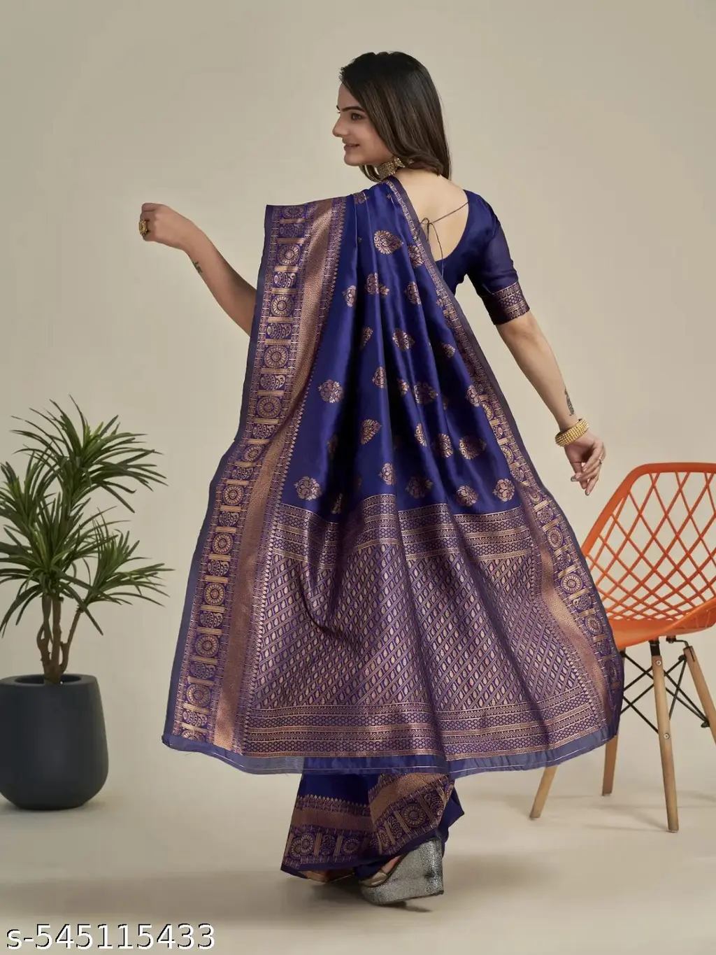 Tanishka Silk: Exquisite Indian Silks - Image 4