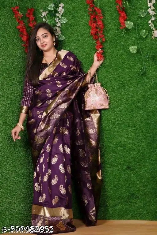 Trendy Jacquard Saree - Image 3