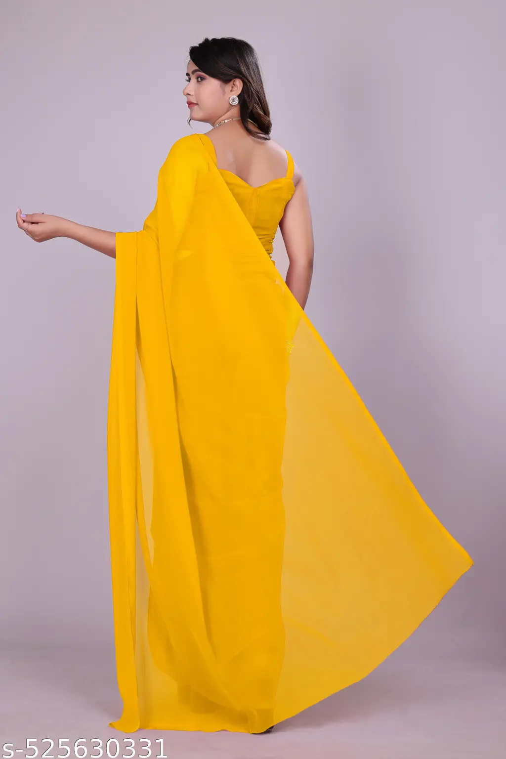 Elegant Simplicity: The Perfect Plain Saree - Image 2