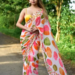 6dbyc_1024.webp Charvi Sarees: Superior Quality & Style