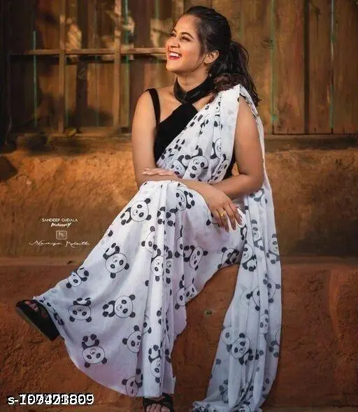 Panda Print Saree: Charming & Unique - Image 2