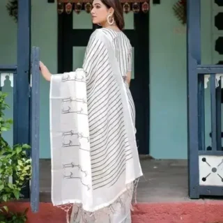 b7hb7_1024.webp Elegant Cotton Linen Saree