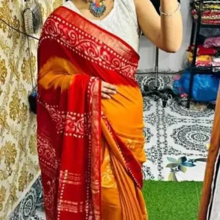 Linen Batik Saree: Elegant Handcrafted Design