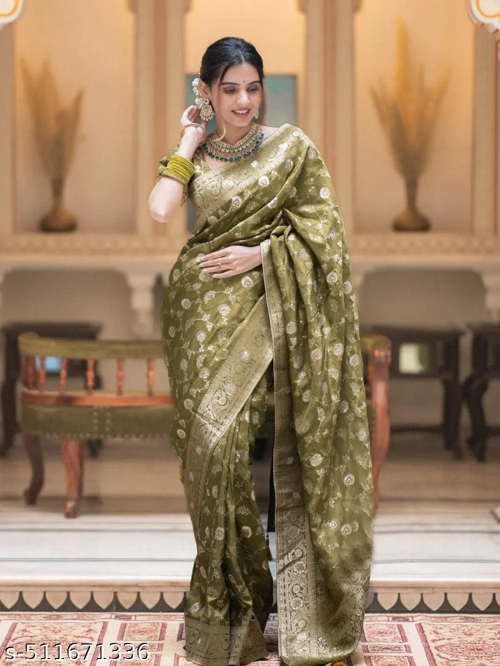 Jacquard Silk Saree: Elegant Woven Drape - Image 2