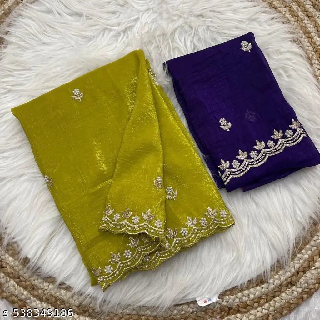 Handloom Crunchy Saree: Scalloped Beauty - Image 3