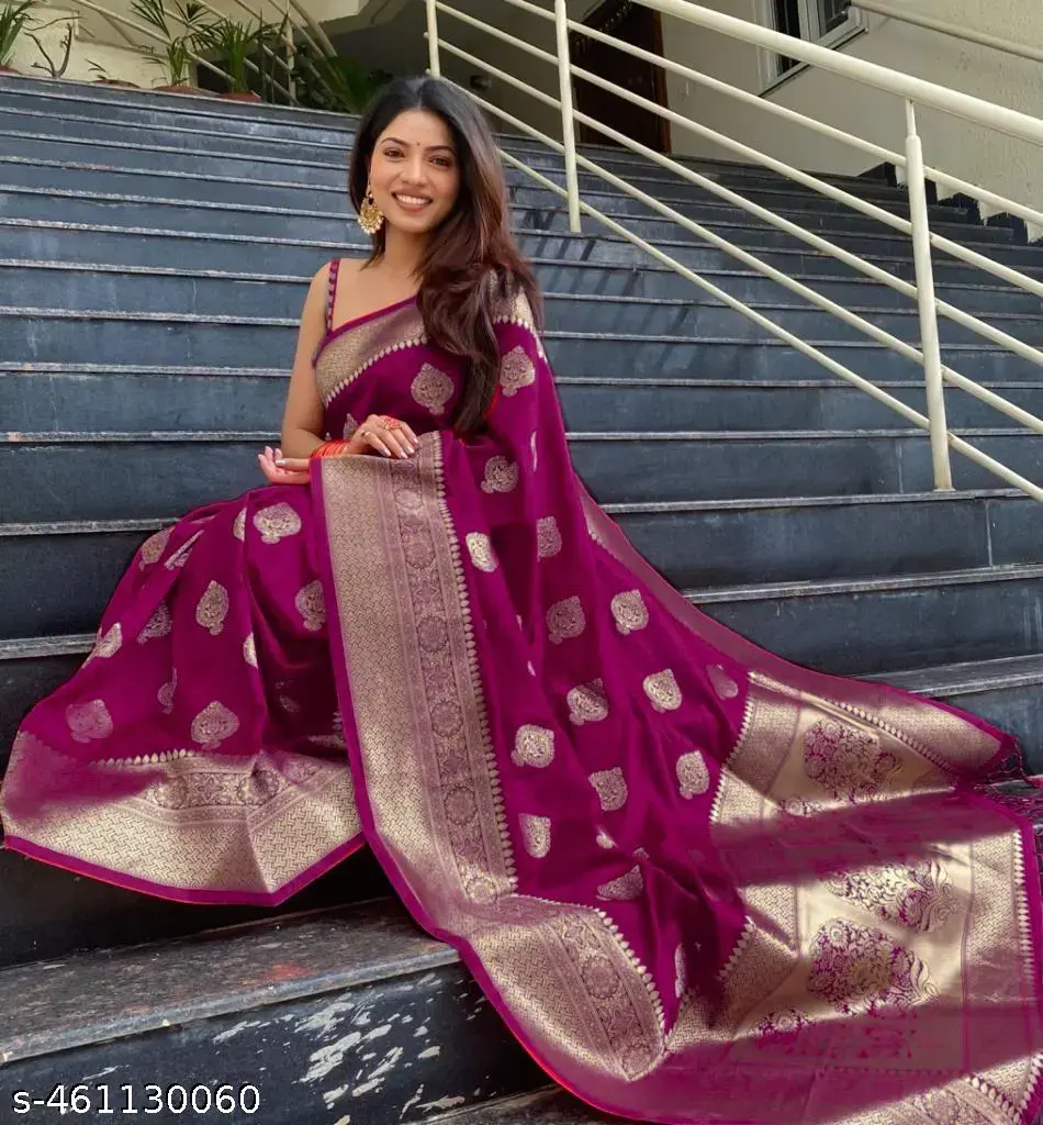 Banarasi Saree: Handwoven Elegance - Image 4