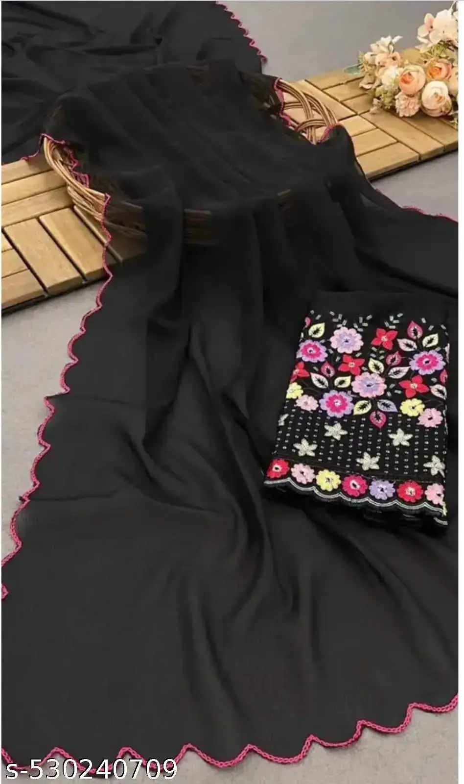 Floral Embroidered Saree with Blouse Piece - Image 2