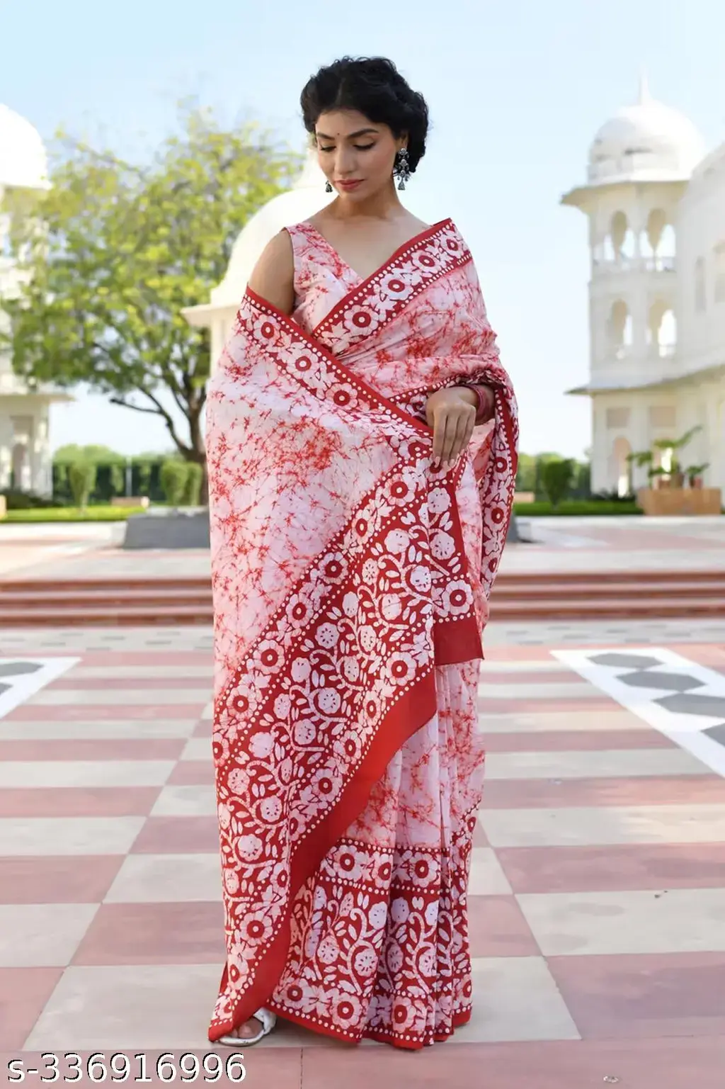 Pure Cotton Saree: Simple & Elegant - Image 4