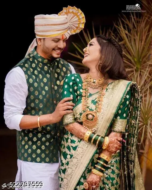 Emerald Banarasi: Timeless Green Saree - Image 2