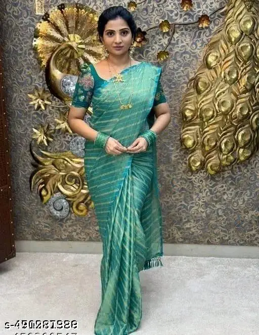 Samantha's Saree: Trending Elegance, Yours Now. - Image 2