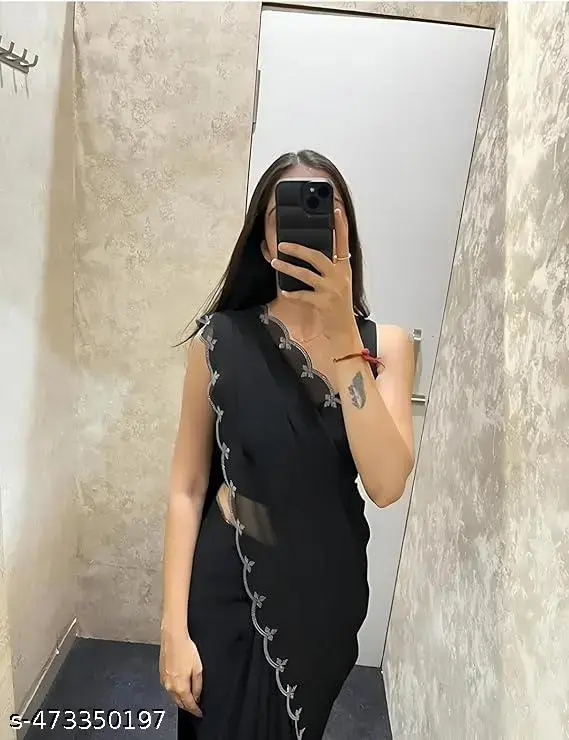 Aaradhya Kashvi: Sarees of Allure - Image 3