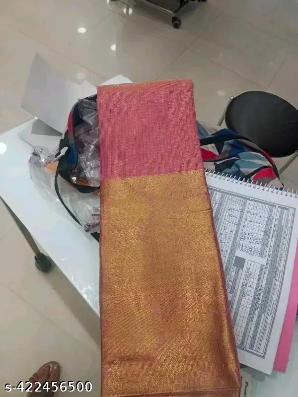 Golden Dove Zari Diamond Tissue Saree - Image 4