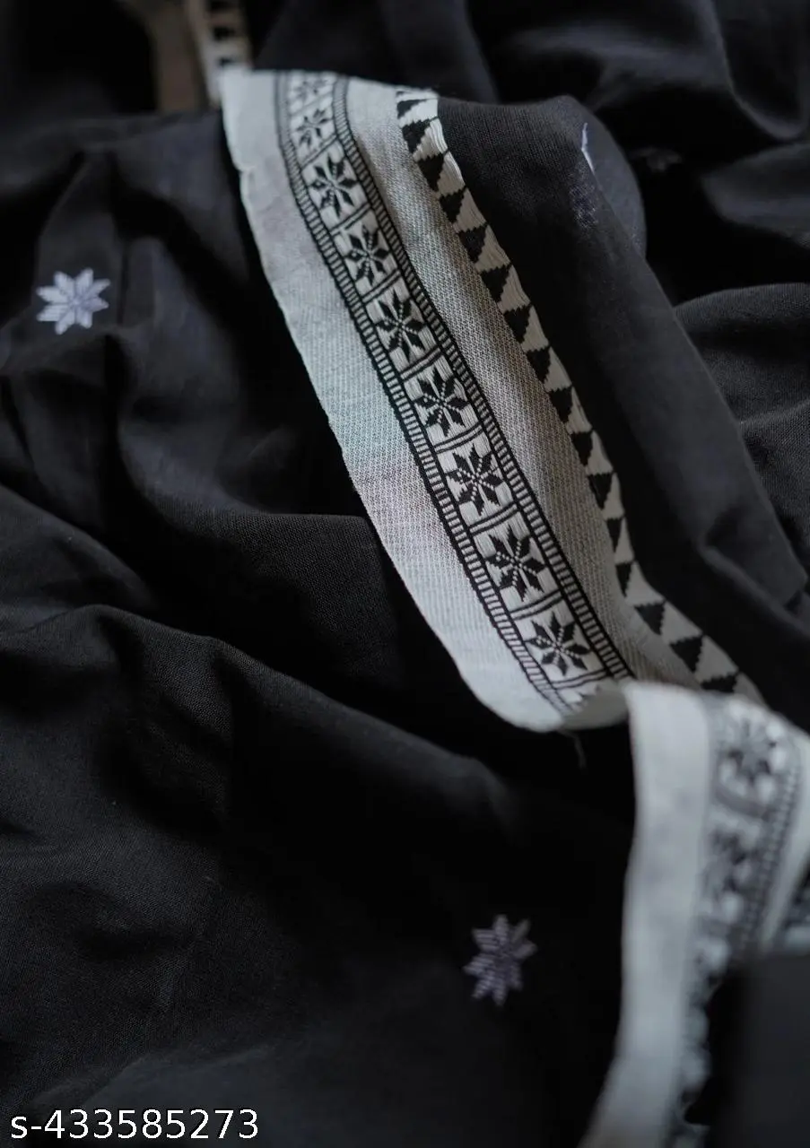 Starry Handloom Cotton Saree: Celestial Grace. - Image 4