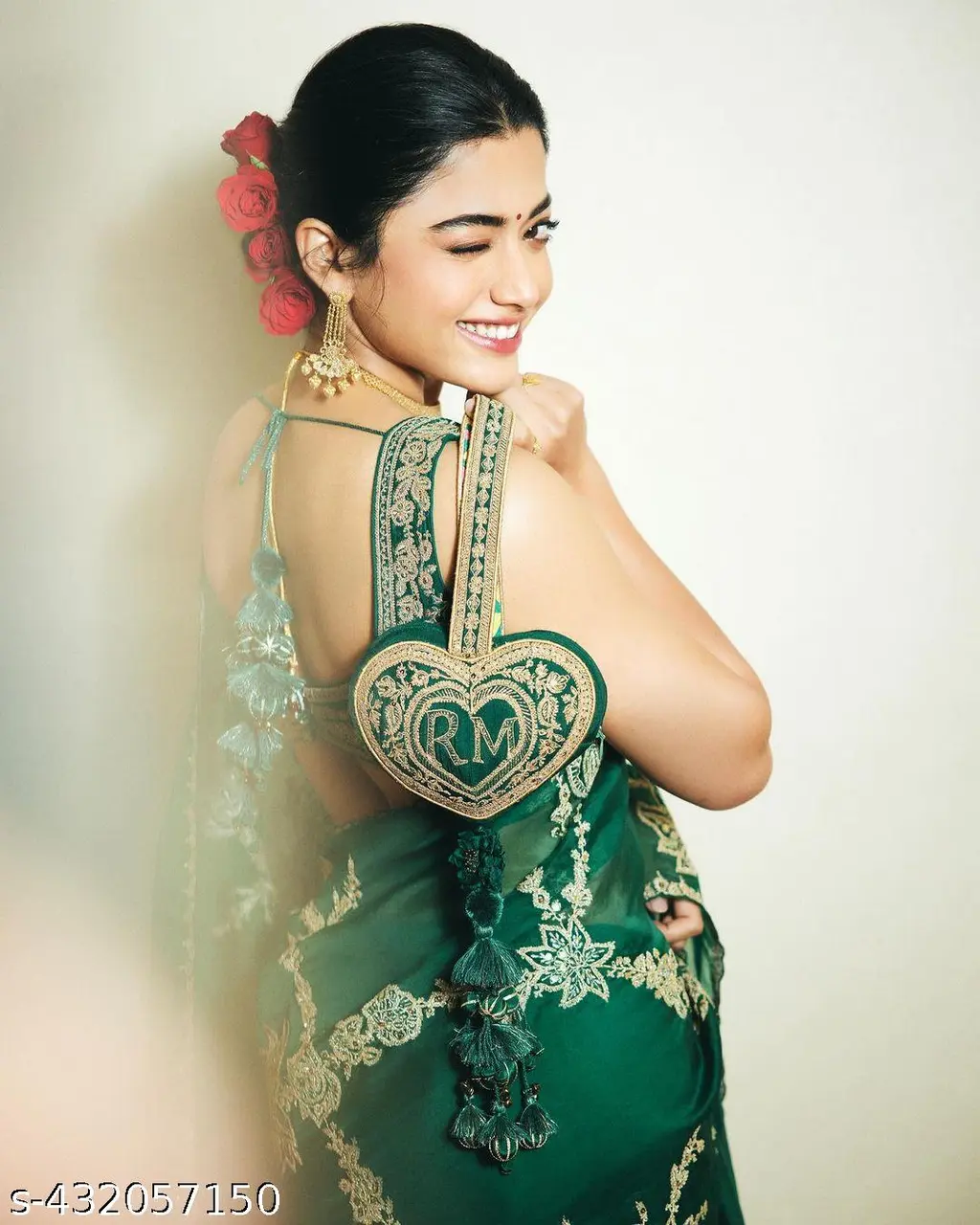 Bollywood Star Organza Sequence Saree & Blouse - Image 3