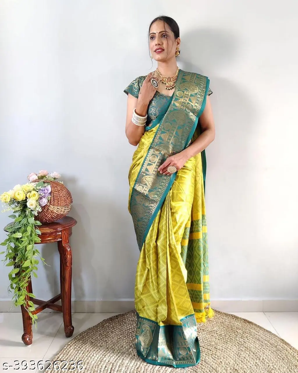 Maheshwari Silk Saree: Timeless Indian Elegance - Image 3