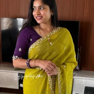 Handloom Crunchy Saree: Scalloped Beauty