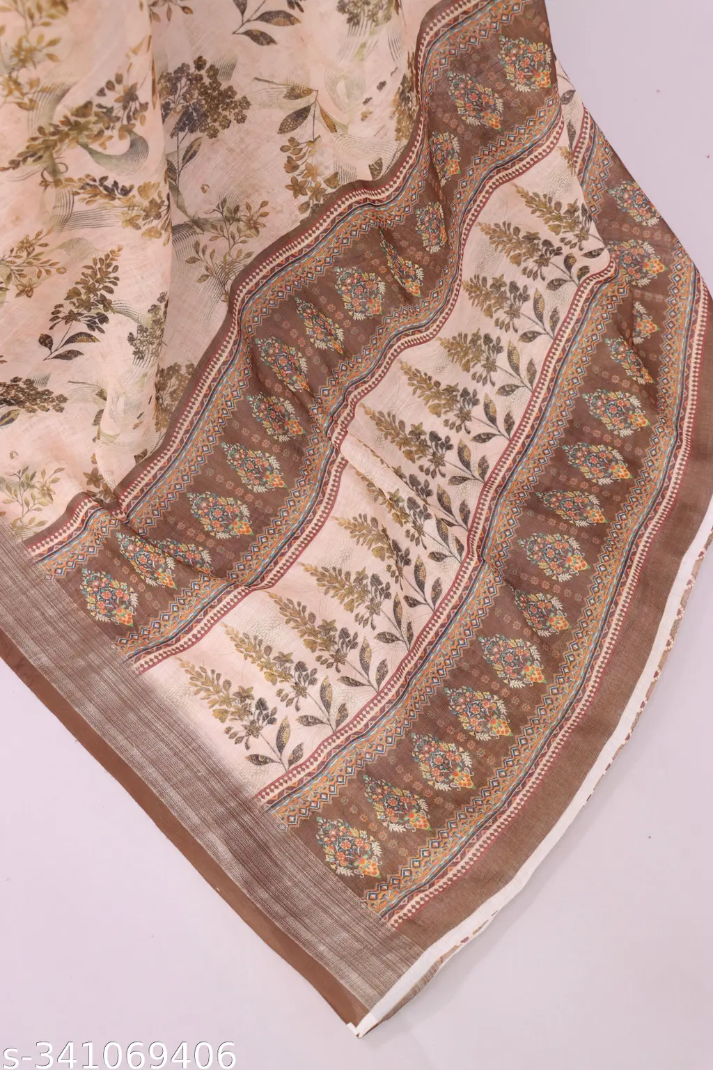 Elegant Cotton Lilan Silk Saree - Image 4