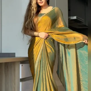 Elegant Chiffon Saree: Stone & Lace