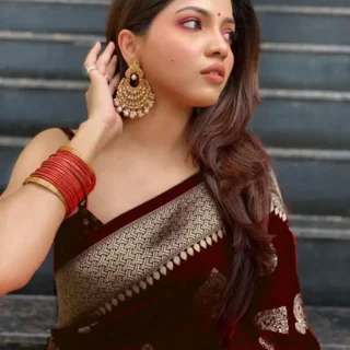 Kanjivaram Silk Saree: Timeless Elegance