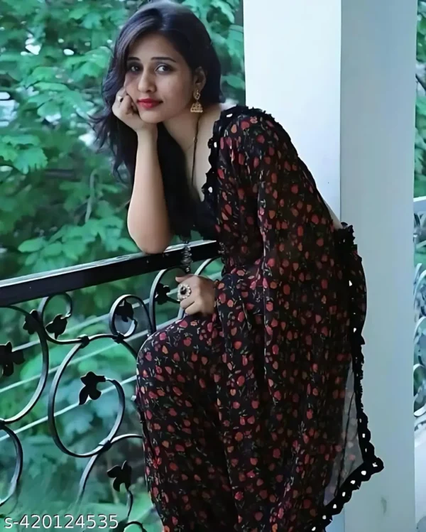 Elegant Georgette Sari: Lightweight Comfort
