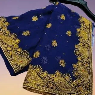 Elegant Georgette Saree with Blouse Piece