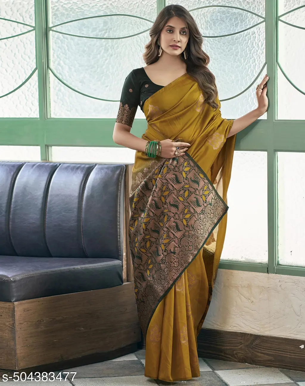 Woven Banarasi Saree | Contrast Pallu - Image 4