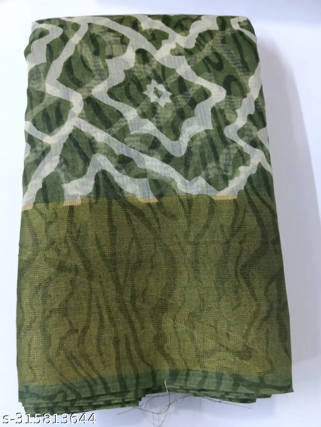 Elegant & Alluring Saree - Image 2