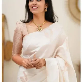 shfzd_1024.webp Elegant White Silk Saree: Jacquard Art