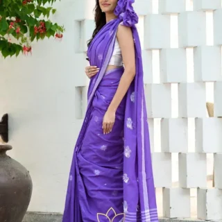 Jil Mil Saree: Shimmering Elegance