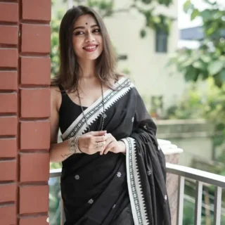 t7yso_1024.webp Starry Handloom Cotton Saree: Celestial Grace.