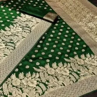 uhstm_1024.webp Trendy Jacquard Saree