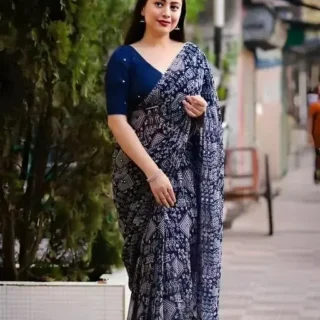 Elegant Georgette Saree: Lightweight & Flowing