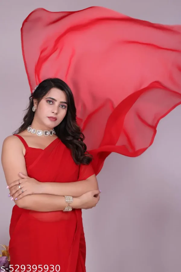 Elegant Georgette Saree: Simple & Chic