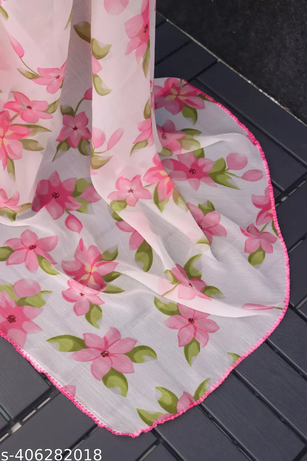 Floral Design Saree - Image 4