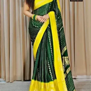 xggsp_1024.webp Luxe Foil Saree: Shimmering Elegance