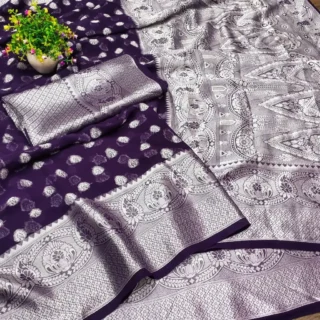 Flowing Georgette Saree: Effortless Elegance